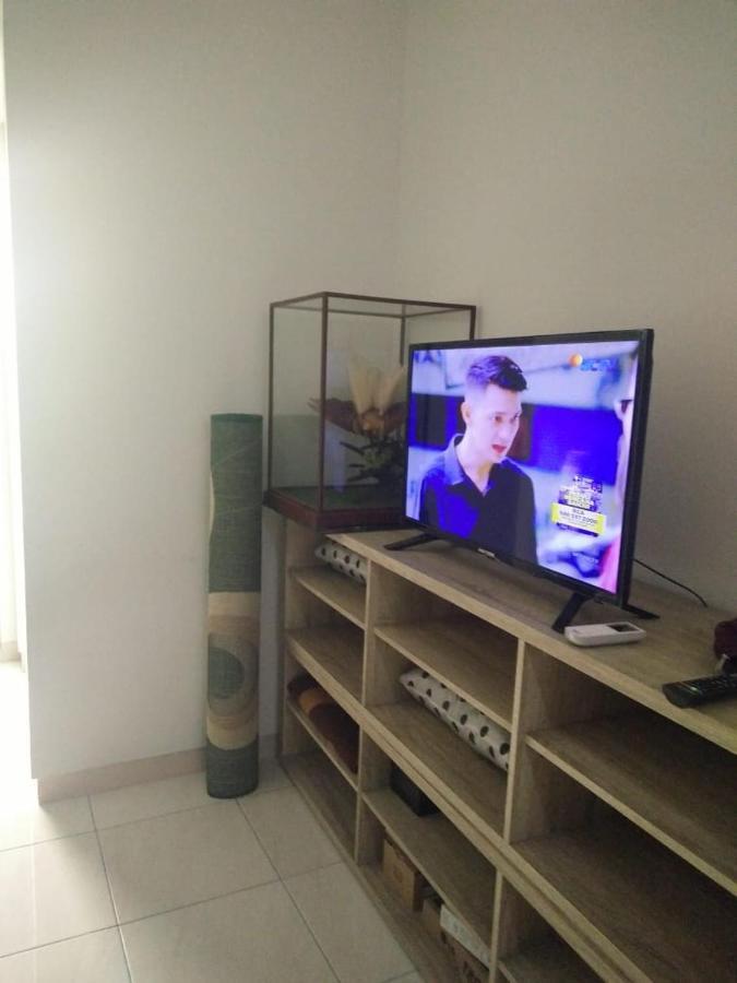 Springlake Apartemen 2Br-Sumarecon-Bekasi, By Bu Johan المظهر الخارجي الصورة